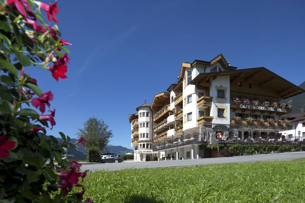 Hotel Riedl Im Zillertal Штумм Экстерьер фото