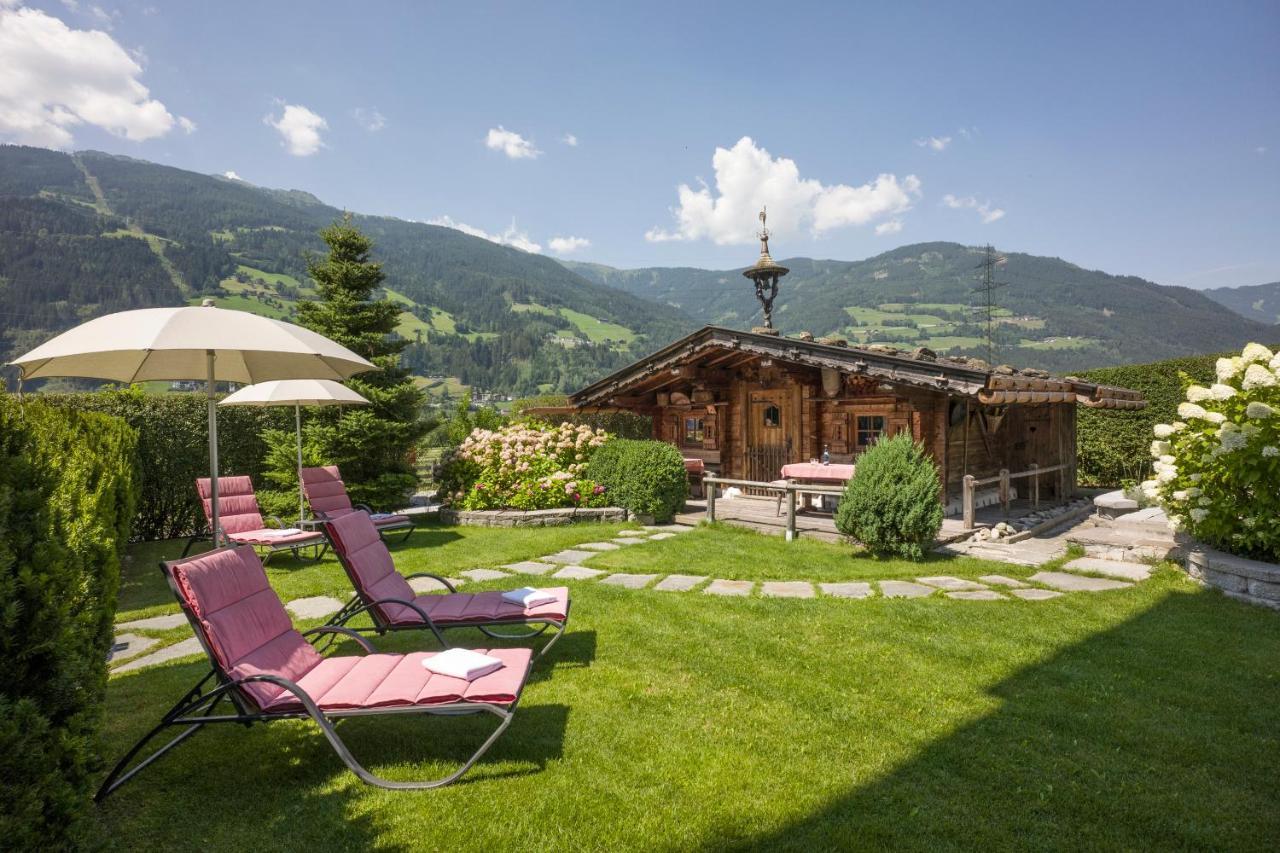 Hotel Riedl Im Zillertal Штумм Экстерьер фото