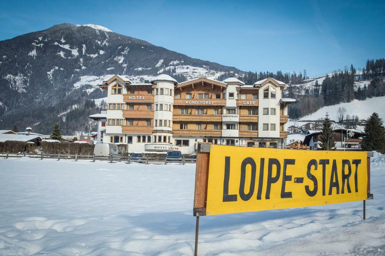 Hotel Riedl Im Zillertal Штумм Экстерьер фото