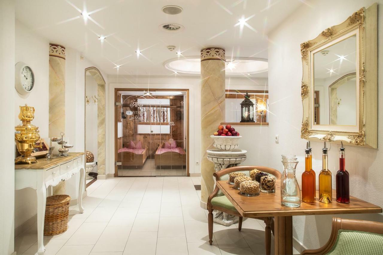 Hotel Riedl Im Zillertal Штумм Экстерьер фото